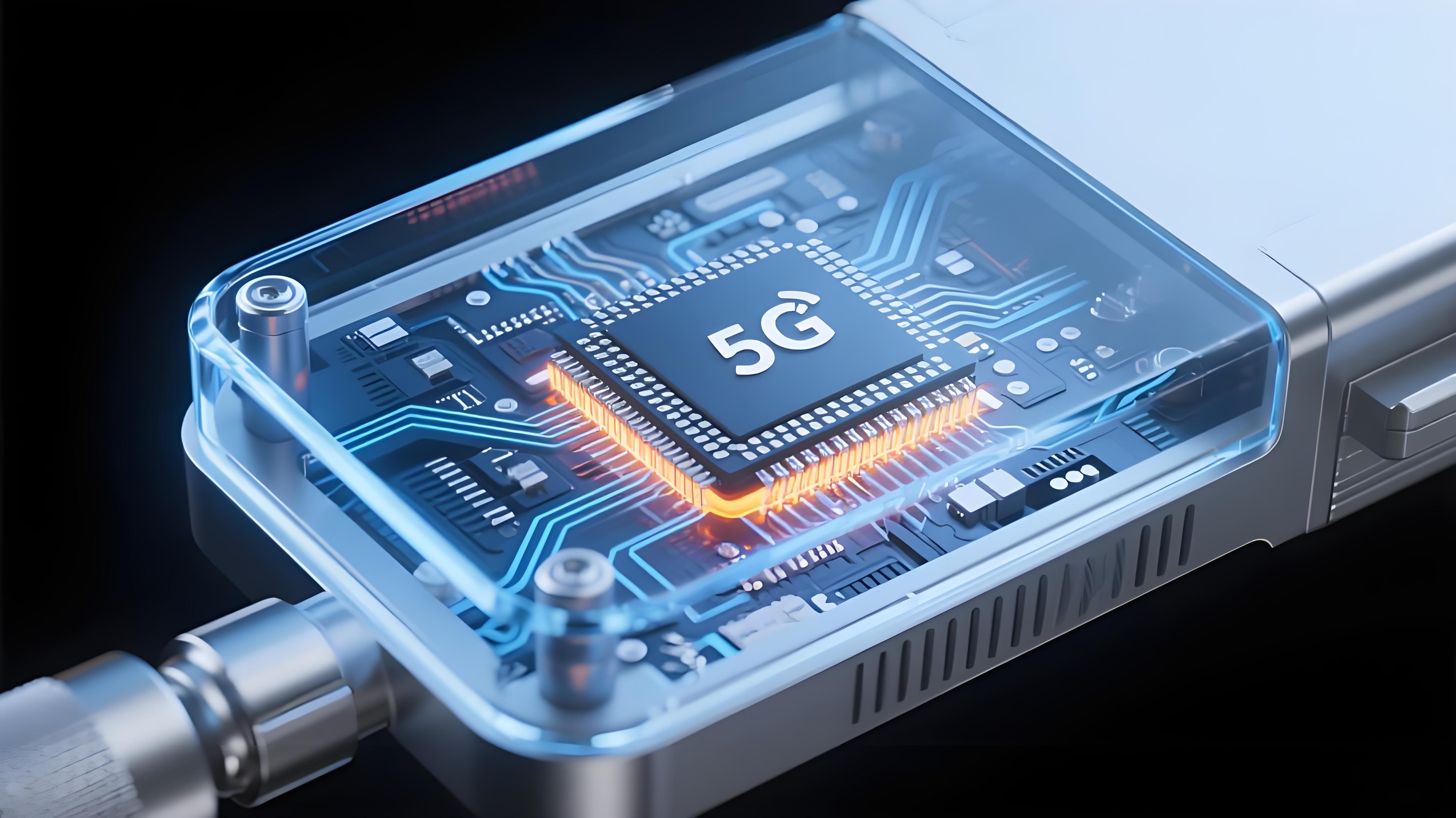 透明外殼5G基站AAU模塊內(nèi)部結(jié)構(gòu)，突出顯示PCB上的散熱通孔陣列